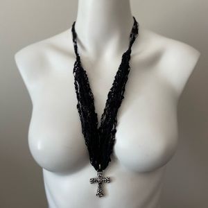 Necklace with cross pendant